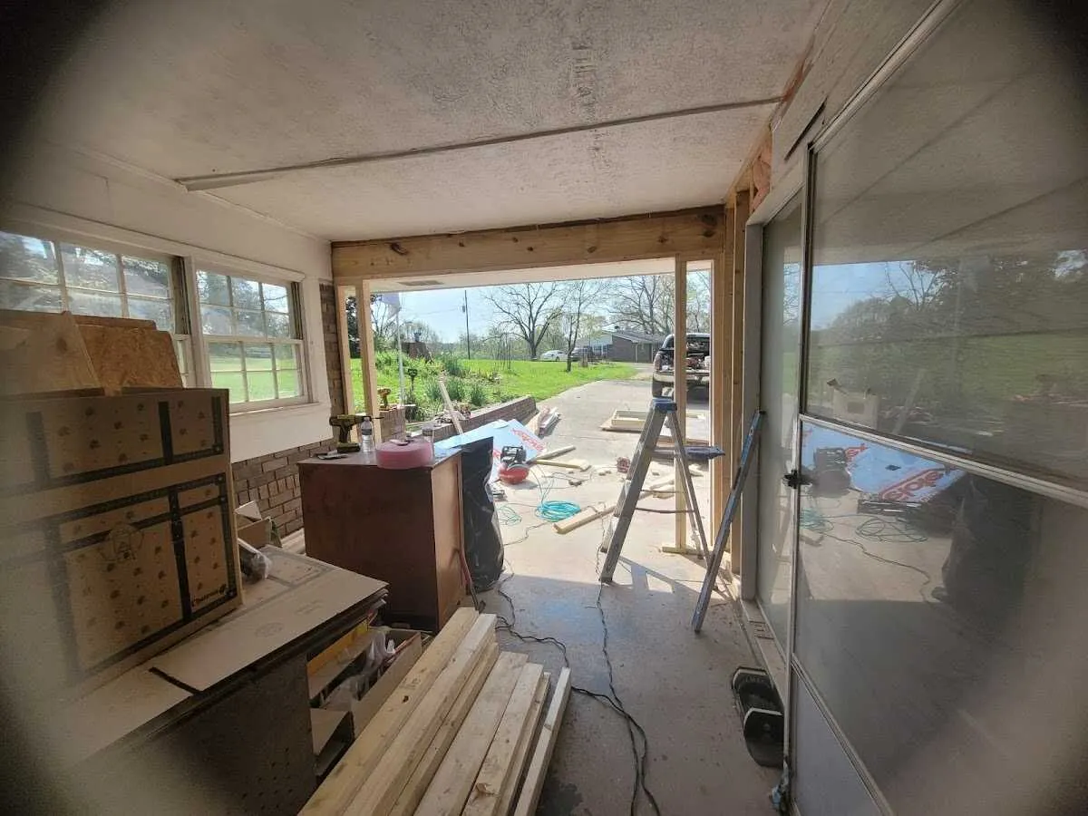 Air movers and dehumidifier for Water Mitigation Services in Pittsburg